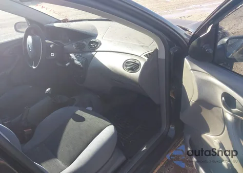 2004 Ford Focus Lx z USA, uszkodzony, nr VIN 1FAFP33Z94W194683